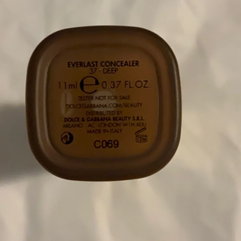Dolce & Gabbana Everlast Concealer - in 37 deep